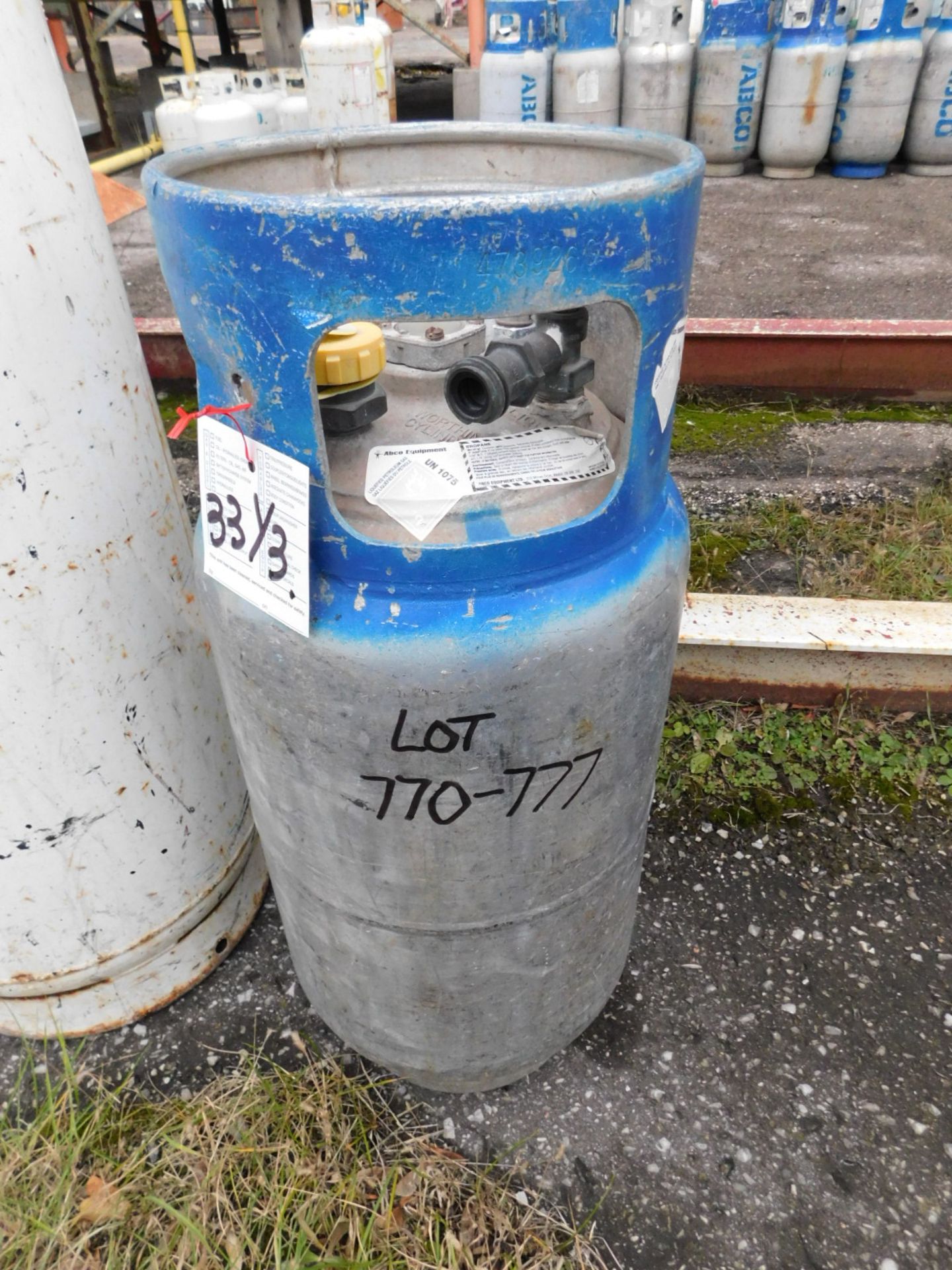 331/3LB PROPANE VAPOR TANKS