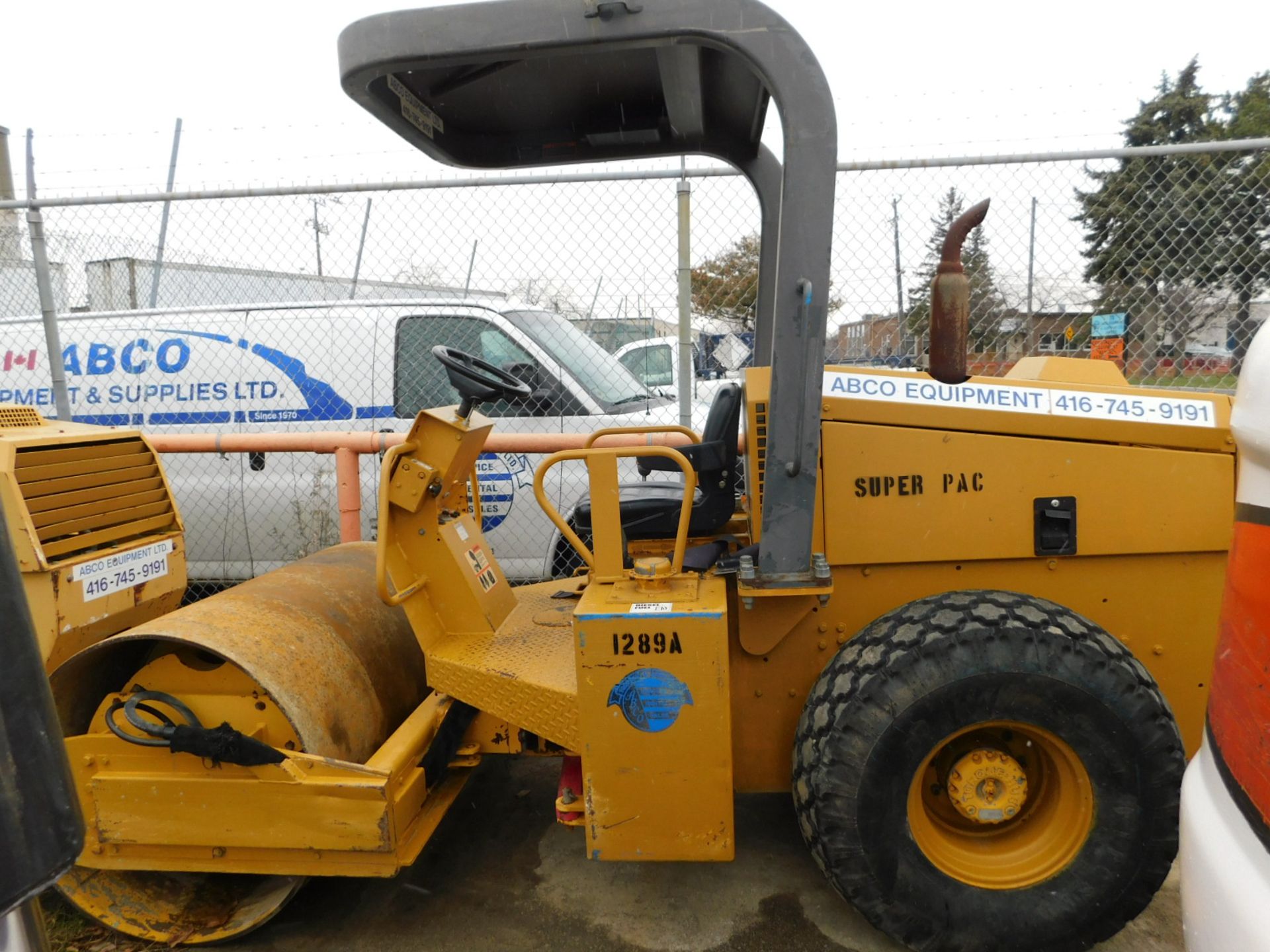 SUPERPAC 540 VIBRATORY ROLLER WITH DIESEL ENGINE, 54" WIDE WET ROLLER, 850 HOURS (RECORDED ON - Image 2 of 2