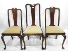 Set of four mahogany dining chairs on cabriole supports and a similar pair (6)
