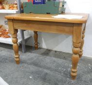 Modern pine kitchen table on turned supports,