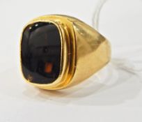 Gentleman's 14ct gold and smoky quartz ring, the inset quartz 15mm x 11mm,