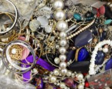 Assorted costume jewellery to include bangles, bracelets,