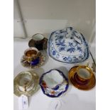 Continental blue and white porcelain covered tureen,