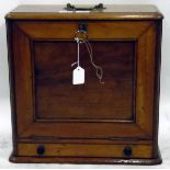 Victorian mahogany cased portable writing desk, the fall front enclosing stationery trays,