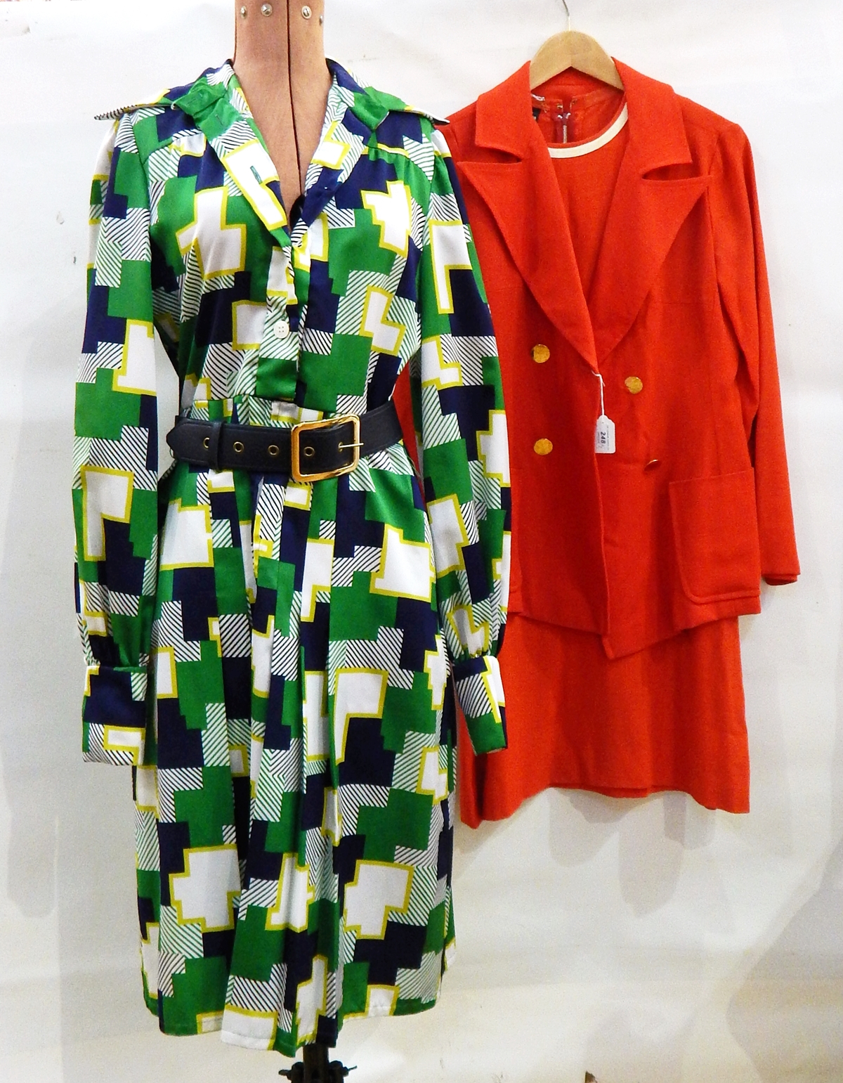 Jean Varon 1970s shirt dress with belt,