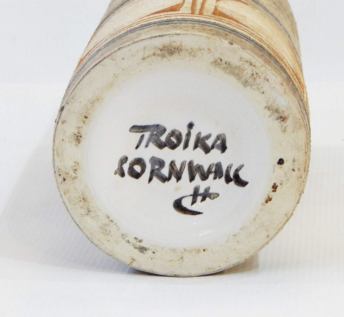 Troika cylindrical vase, square and circle design to glaze, 18. - Image 2 of 2