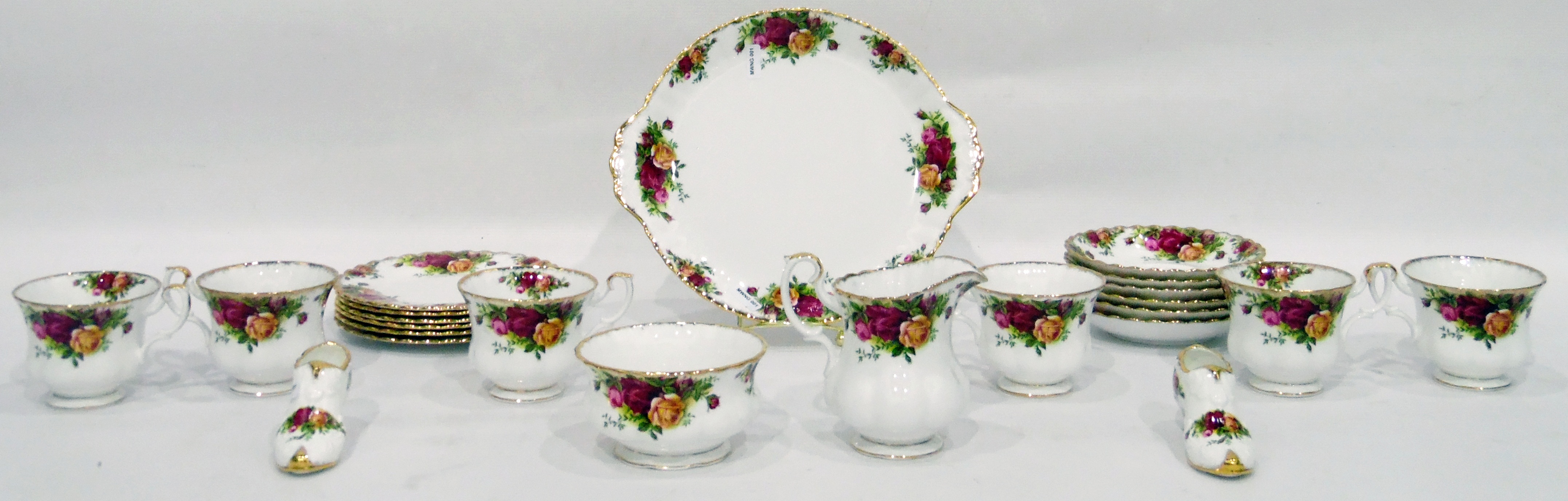 Royal Albert 'Old Country Roses' pattern tea set comprising six cups, saucers, side plates, - Image 2 of 3