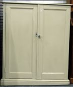 Dwarf white painted kitchen cupboard