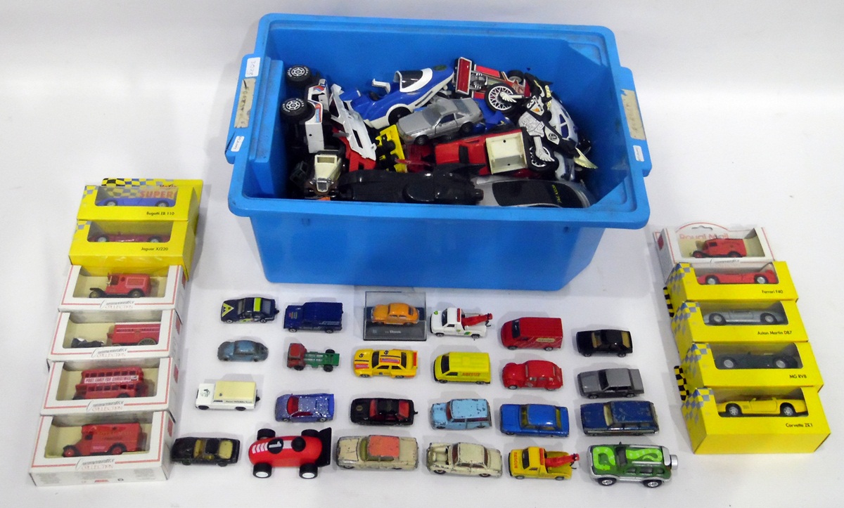 Quantity of collectors vehicles by Maisto and others and various Corgi cars,