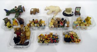 Quantity of resin model teddy bears (1 box)