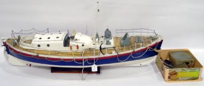 Electric powered model of a RNLI lifeboat, the Les Ockwell, with detailed deck furniture, etc,