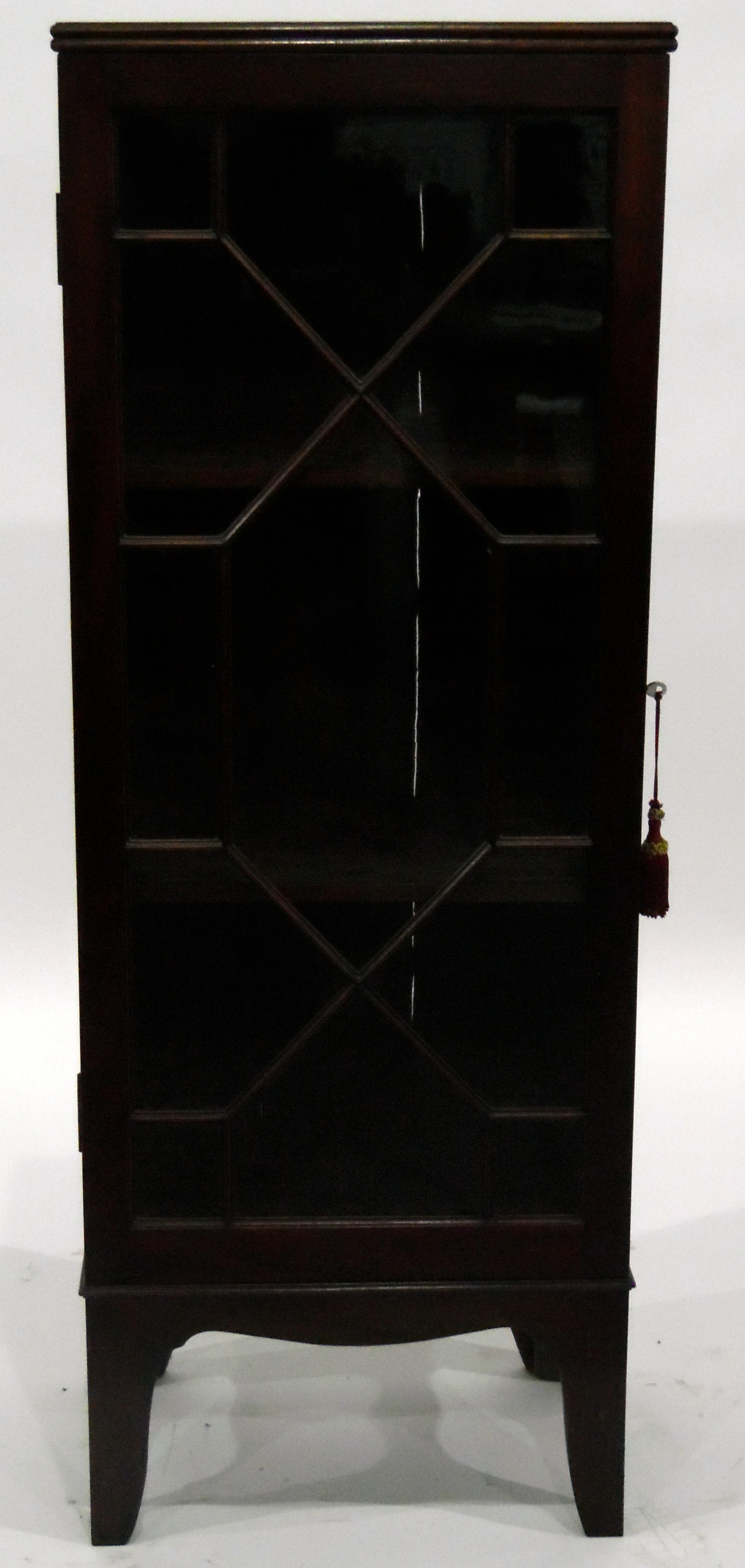 Dwarf mahogany bookcase/china display cabinet having astragal bi-glazed door, - Image 2 of 2