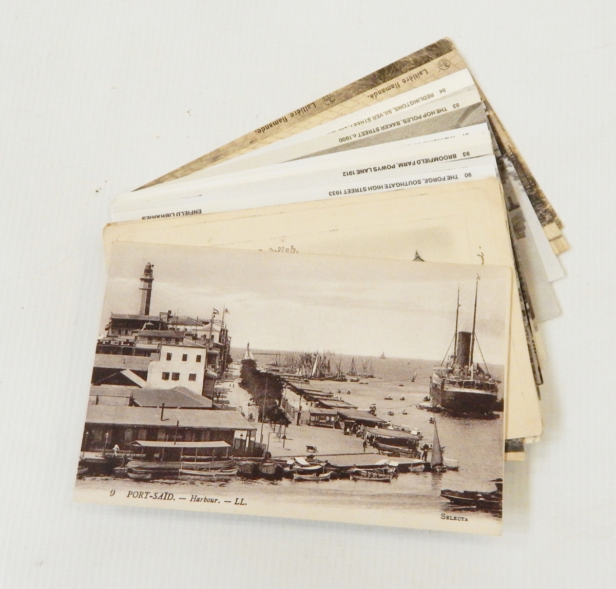 Quantity of assorted of early 20th century postcards to include 'Ostende' x2 postcard album,
