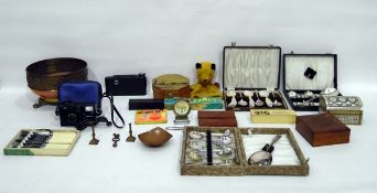 Mixed lot to include wooden boxes, vintage camera, dominoes, Sooty puppet, vase,