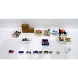 Quantity of miniature doll's house items and miniature models