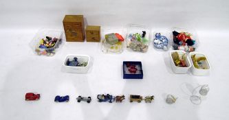 Quantity of miniature doll's house items and miniature models