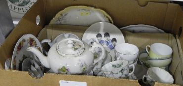 Assorted decorative china to include Aynsley tea service, a Beatles plate, commemorativeware,