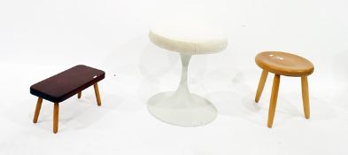 Modern pedestal circular top stool and two further stools (3)