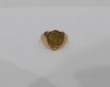 9ct gold shield-shaped signet ring, initialled,