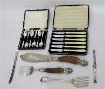 Pair of fish servers, cased spoons,