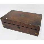 Mahogany writing slope, the internal fitted slope in the lid is loose, part veneer missing, no key,