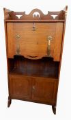 Early 20th century oak Arts & Crafts bureau with p