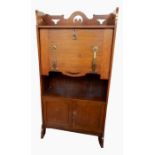 Early 20th century oak Arts & Crafts bureau with p