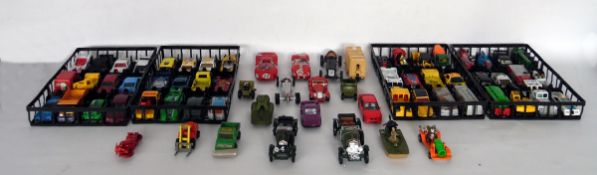 Quantity of diecast cars in Matchbox carry case and further vehicles
