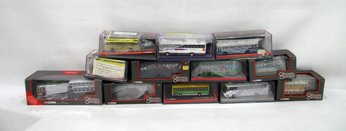 Quantity of diecast model buses (12)