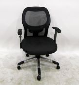 Swivel computer chair