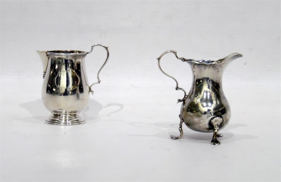 Georgian silver cream jug with wavy edge border, s