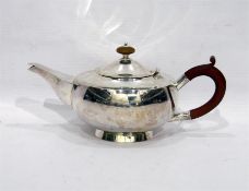 George V silver teapot of shouldered oblate form a