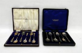 Set of six silver coffee spoons with bright cut fo