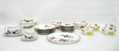 Quantity of Royal Worcester 'Evesham' pattern ware