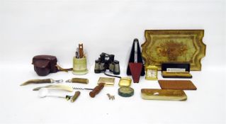 Assorted collectables to include camera, binocular