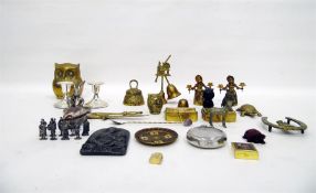 Quantity of various metalware and other collectabl