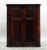 19th century oak alcove cupboard enclosed by two p