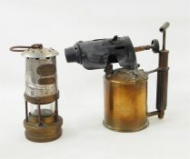 Thomas & Williams Cambrian-type miner's lamp by Aberdare of Glamorgan and an original Sievert