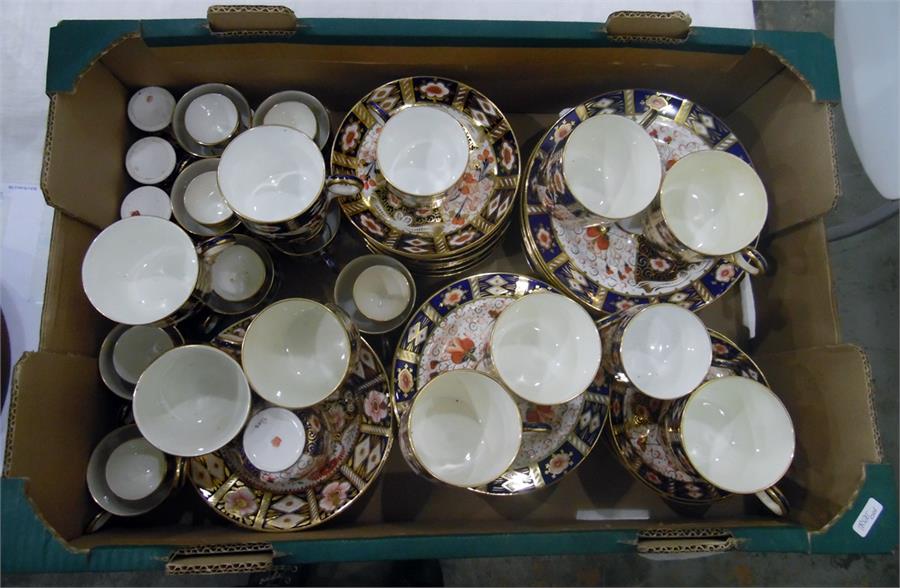 Mixed Royal Crown Derby part dinner and coffee service comprising various sized cups, saucers, - Image 2 of 2