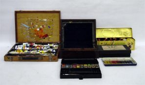 "The Householders First Aid Case for ARP", sold by Boots, artists watercolours, artists brush and