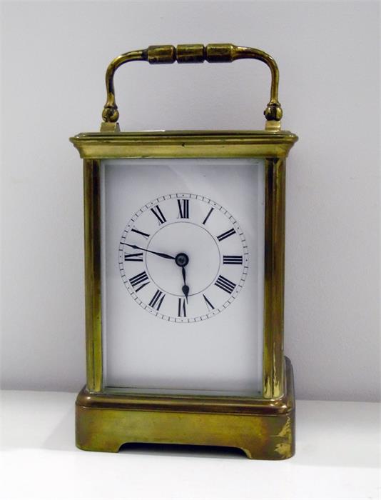 Brass carriage clock in corniche case, with striking movement, 18cm high over the handle - Image 2 of 7