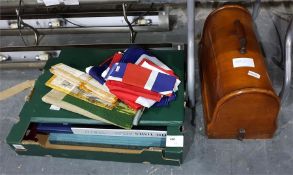 The Singer MFG sewing machine within its original wooden carry case and a quantity of collectables