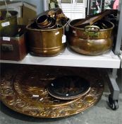 Quantity of copperware to include copper teapot, tankards, pans, a larger copper tray and another