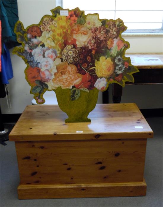 Pine blanket box on plinth base, 84cm wide and a Decoupage fire screen (2)