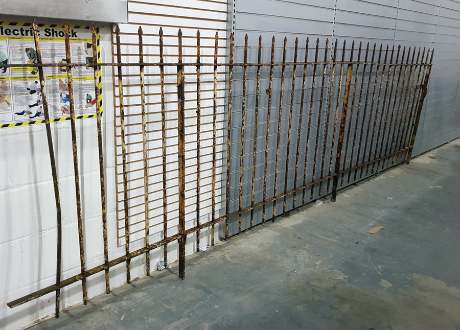 Large quantity of 19th century iron railings with