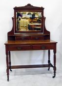 Edwardian mahogany dressing table with pivoted bev