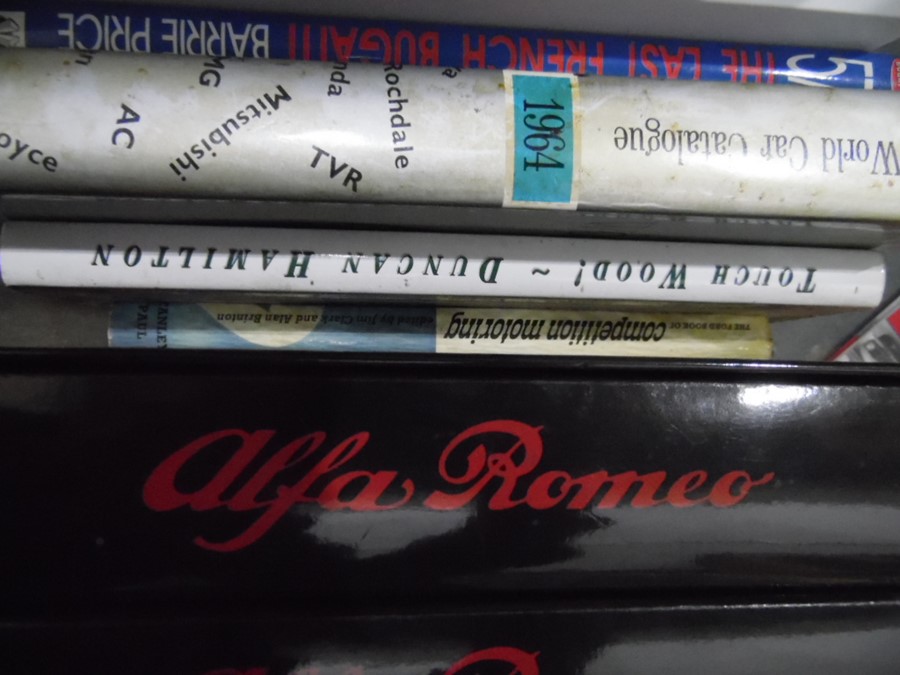 Quantity of books related to the Alfa Romeo motor - Image 6 of 10