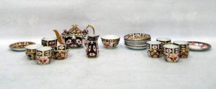 Quantity of Royal Crown Derby 'Imari' pattern teaw