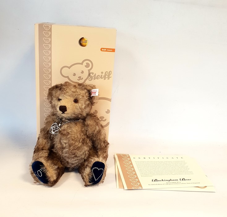 Steiff brown-tipped Buckingham bear, exclusive to