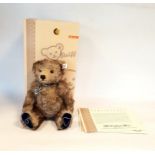 Steiff brown-tipped Buckingham bear, exclusive to